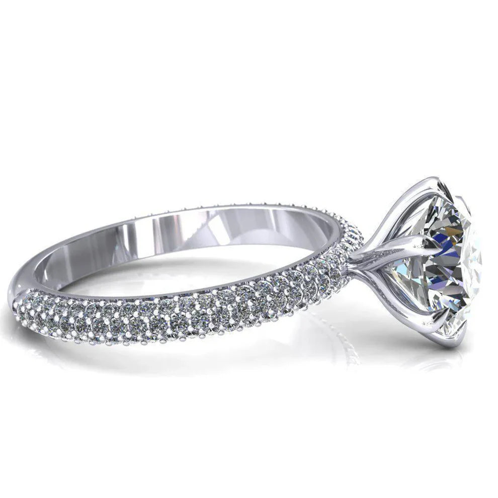 Elegant Six Claws Ring with Sparkling Stone
